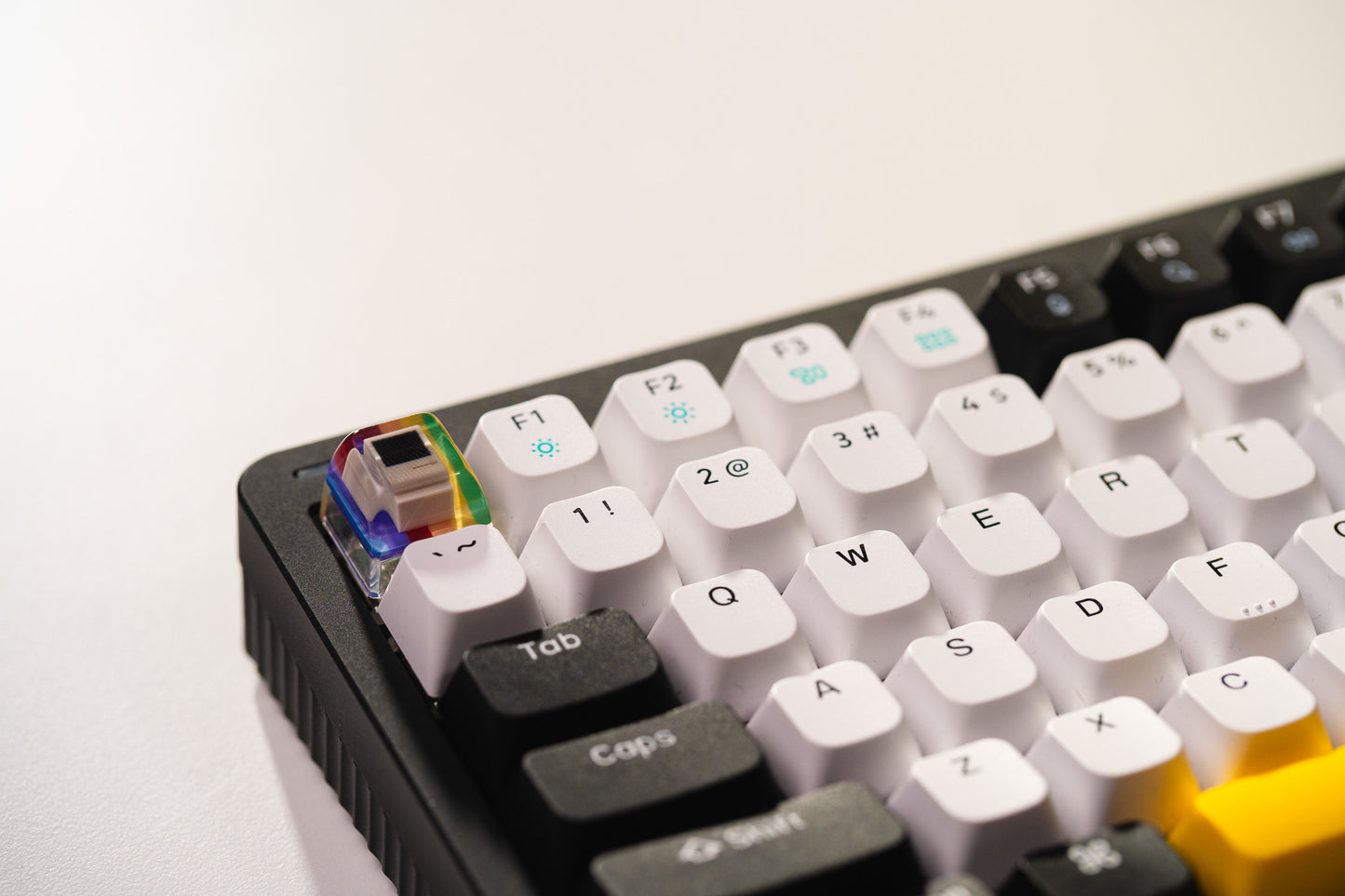 128K - Artisan Keycap by Copland